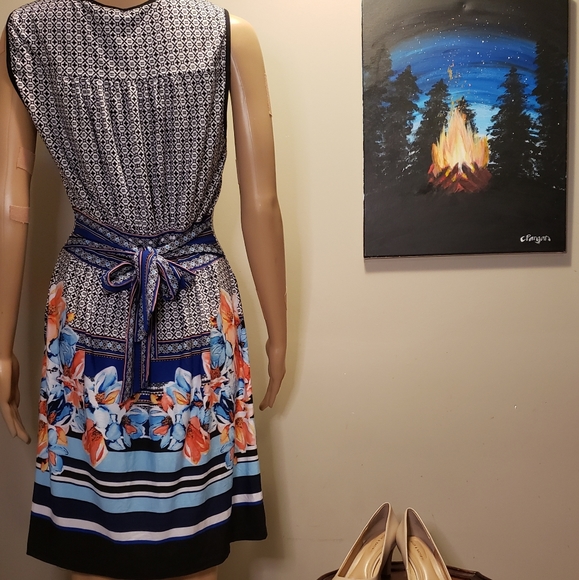 Miami Floral and Patterns Dress - Picture 2 of 6